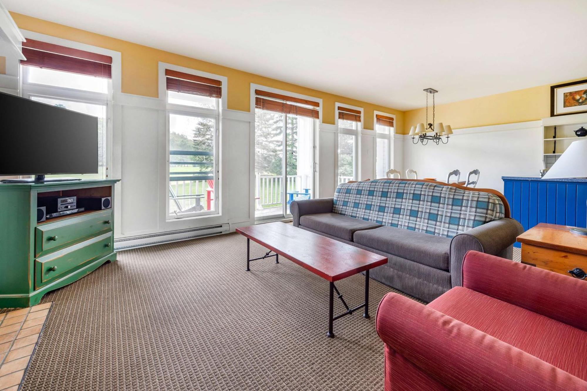 Hilton Grand Vacations Club Tremblant Canada Mont-Tremblant Extérieur photo