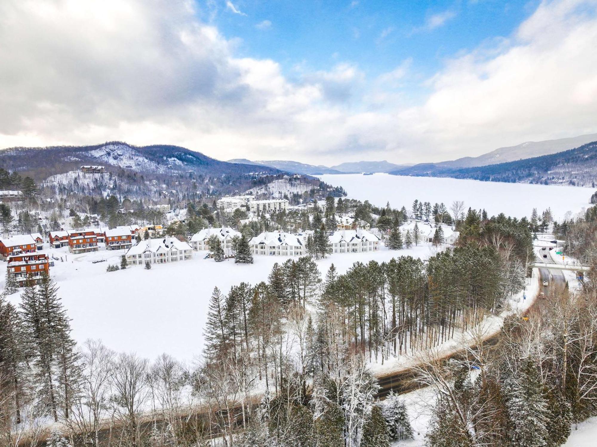 Hilton Grand Vacations Club Tremblant Canada Mont-Tremblant Extérieur photo